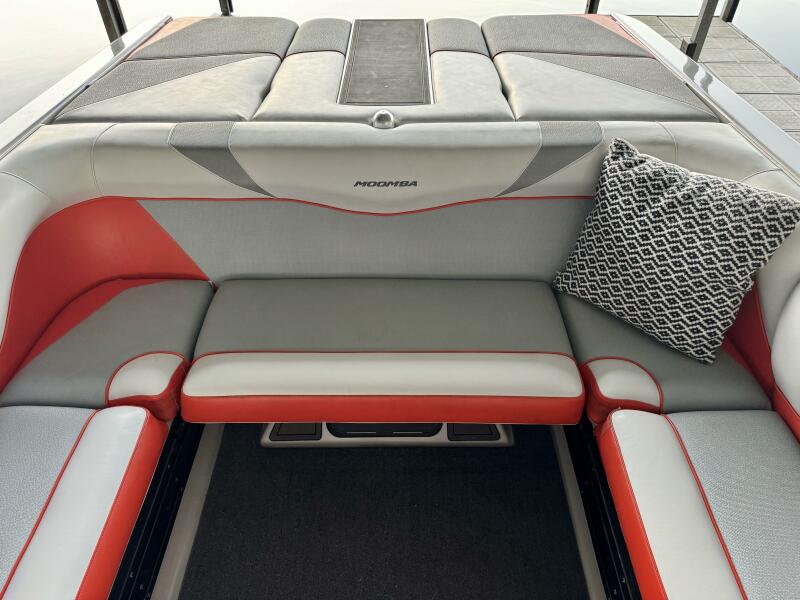 22' 2016 Moomba Craz