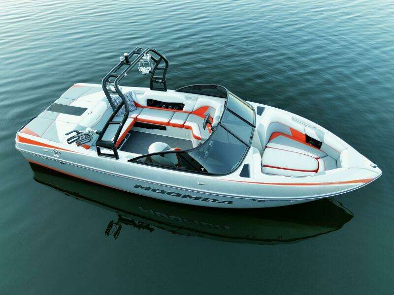 22ft Moomba Yacht For Sale