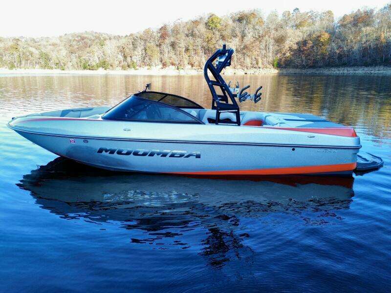 22ft Moomba Yacht For Sale