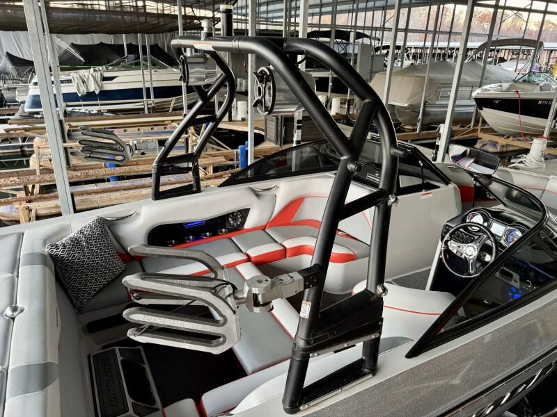 22' 2016 Moomba Craz