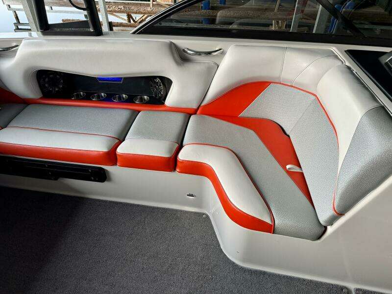 22ft Moomba Yacht For Sale