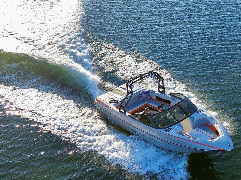 22ft Moomba Yacht For Sale