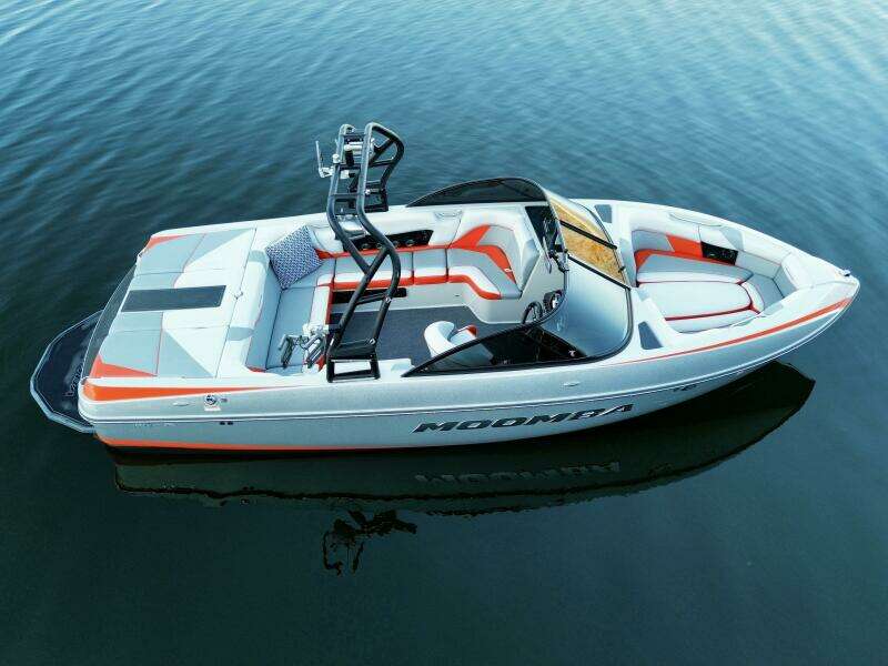 22ft Moomba Yacht For Sale