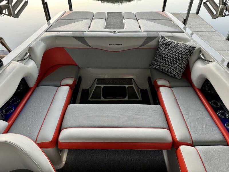 22' 2016 Moomba Craz