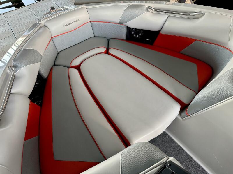 22' 2016 Moomba Craz