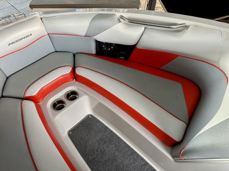 22' 2016 Moomba Craz