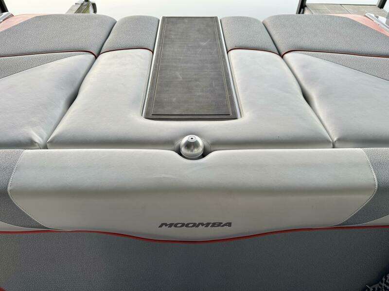 22ft Moomba Yacht For Sale