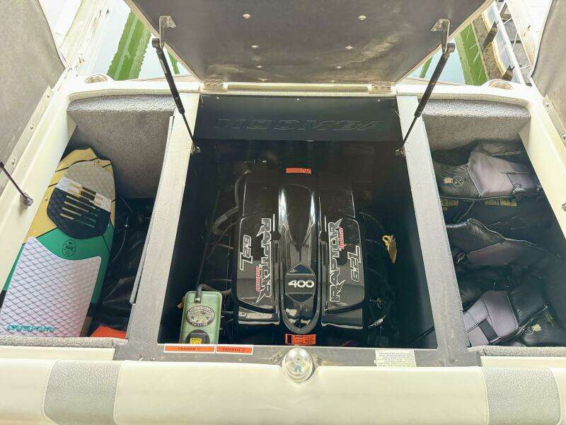 22ft Moomba Yacht For Sale