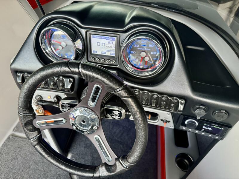 22' 2016 Moomba Craz