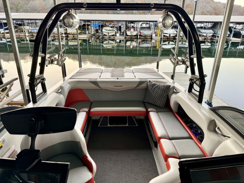 22' 2016 Moomba Craz