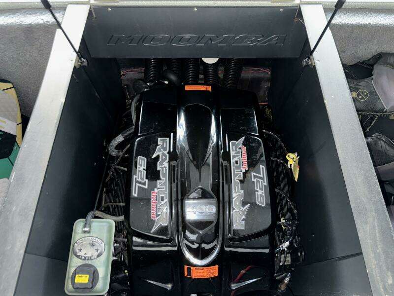 22ft Moomba Yacht For Sale