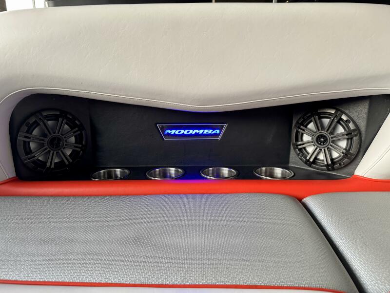 22' 2016 Moomba Craz