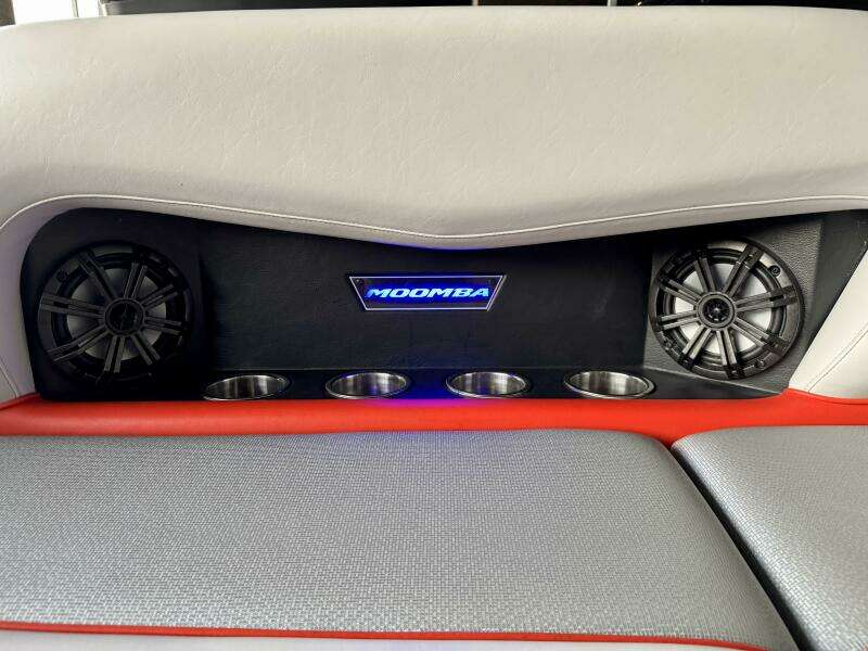 22ft Moomba Yacht For Sale