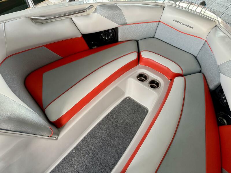 22' 2016 Moomba Craz