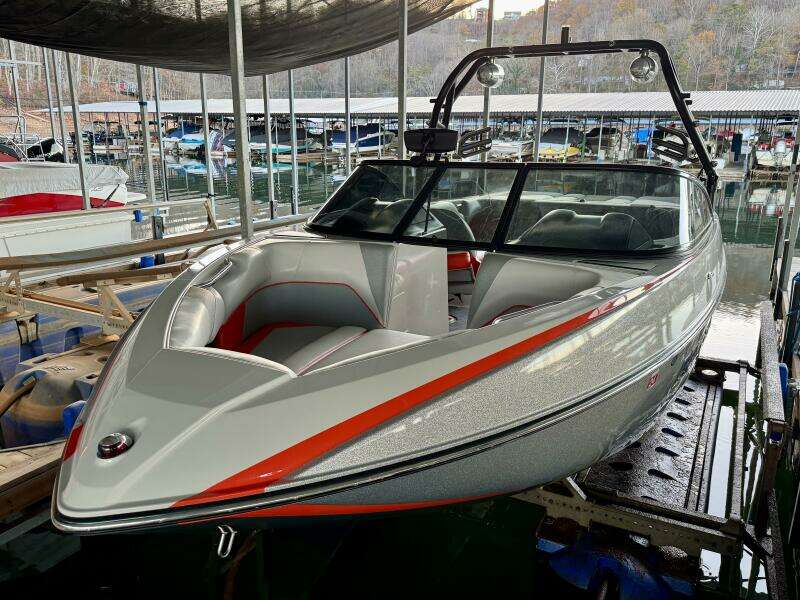 22ft Moomba Yacht For Sale