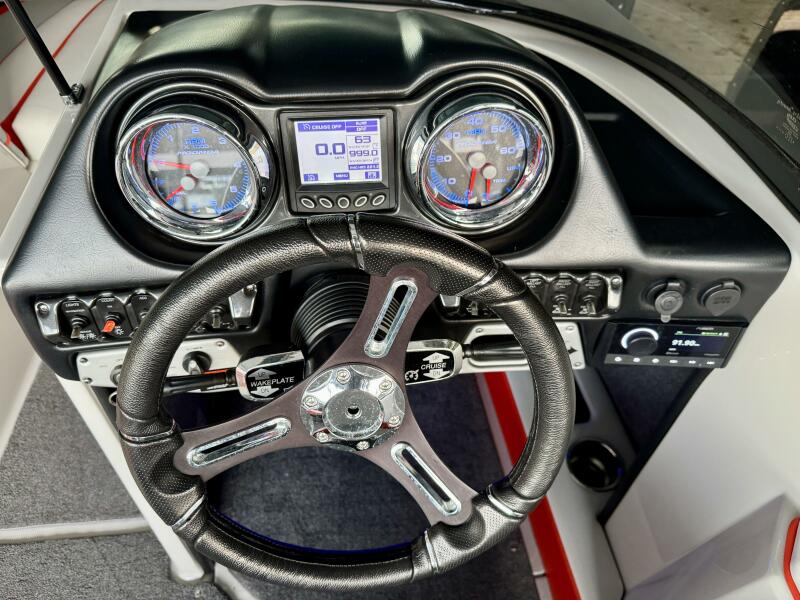 22' 2016 Moomba Craz