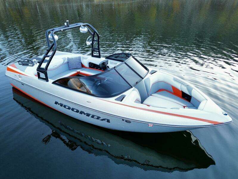 22ft Moomba Yacht For Sale