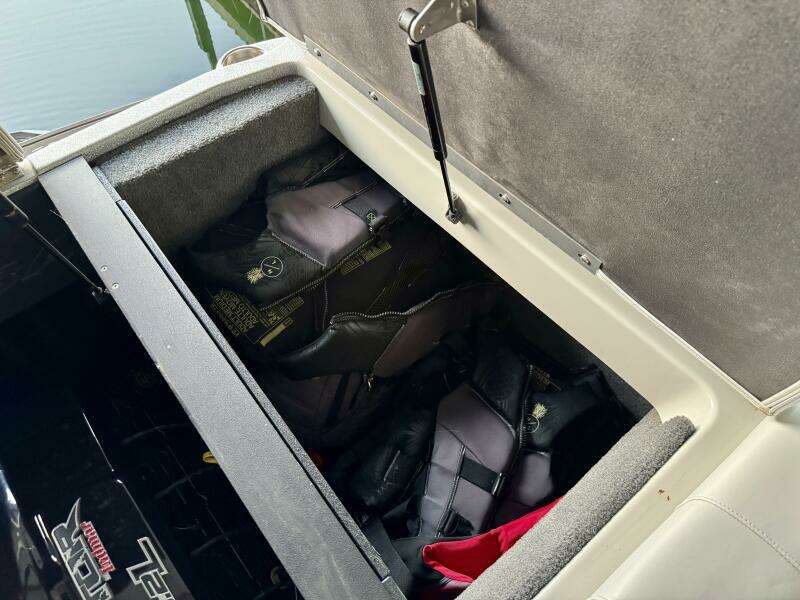 22ft Moomba Yacht For Sale