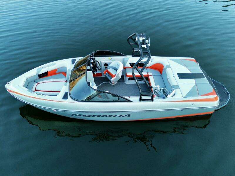 22ft Moomba Yacht For Sale