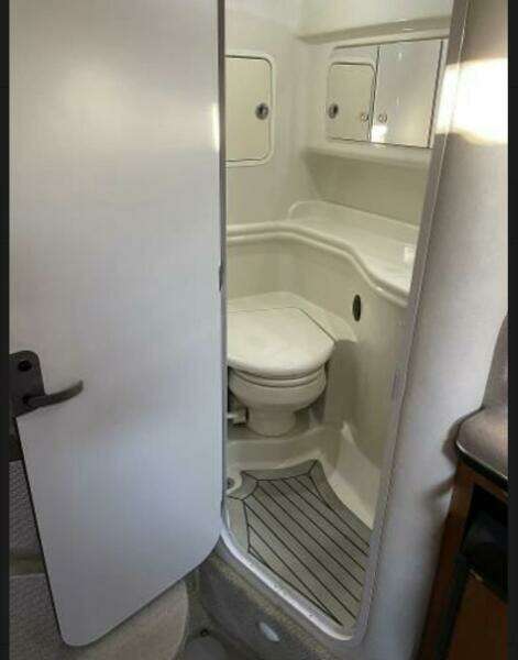 32ft Sea Ray Yacht For Sale