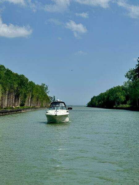 32ft Sea Ray Yacht For Sale