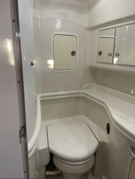 32' 2006 Sea Ray 320 Sundancer