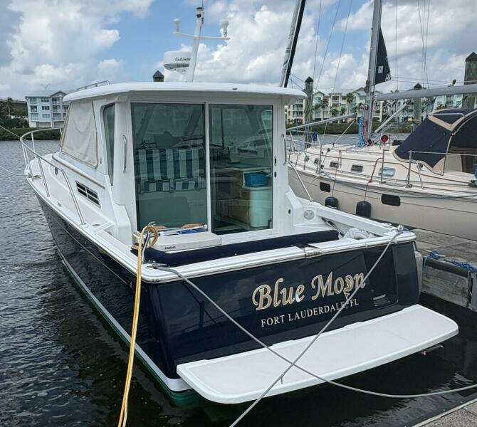 33ft Back Cove Yacht For Sale