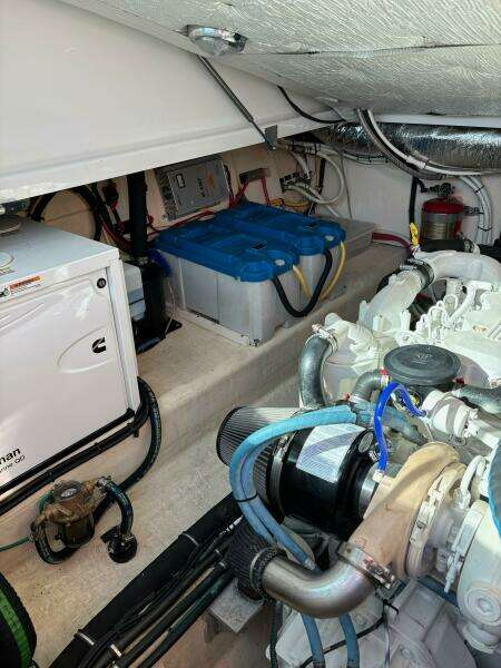 33ft Back Cove Yacht For Sale