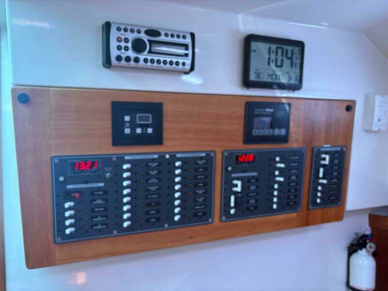 33ft Back Cove Yacht For Sale