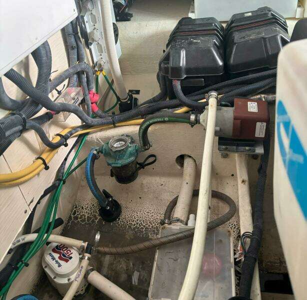 33ft Back Cove Yacht For Sale