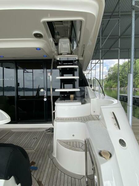 50' 2016 Sea Ray 510 FLY