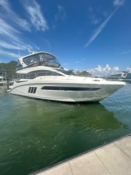 50' 2016 Sea Ray 510 FLY