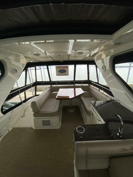50' 2016 Sea Ray 510 FLY
