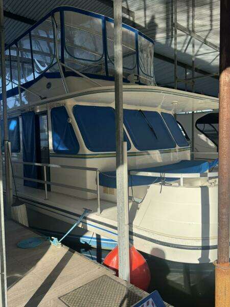 58ft Gibson Yacht For Sale