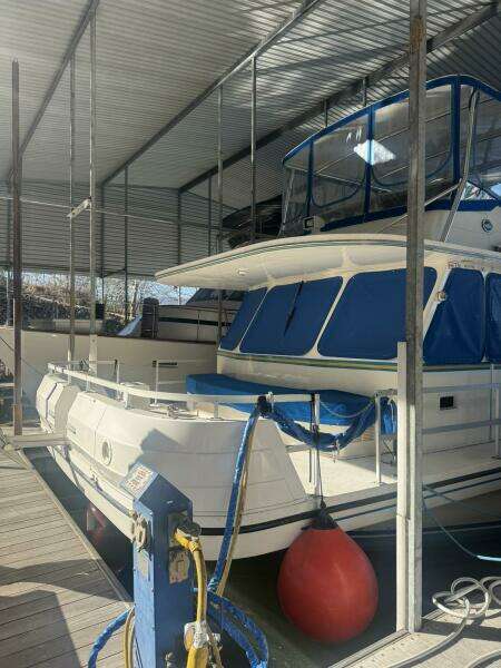 58ft Gibson Yacht For Sale