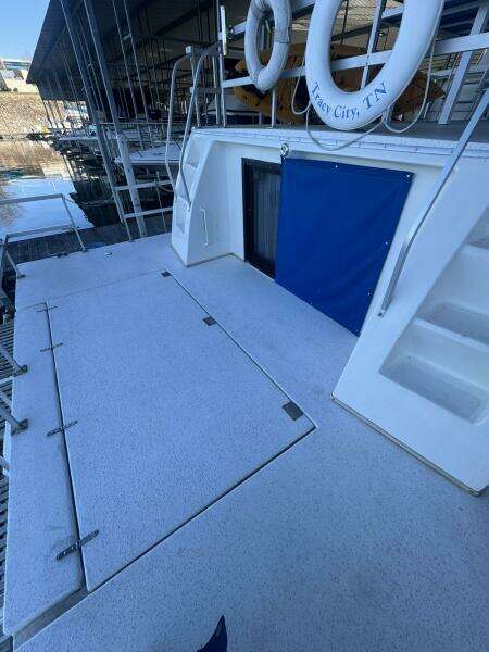 58ft Gibson Yacht For Sale