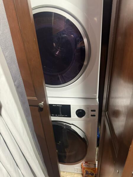 58' 2006 Gibson 5500 Series