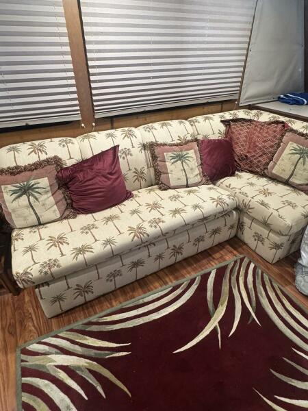 58' 2006 Gibson 5500 Series