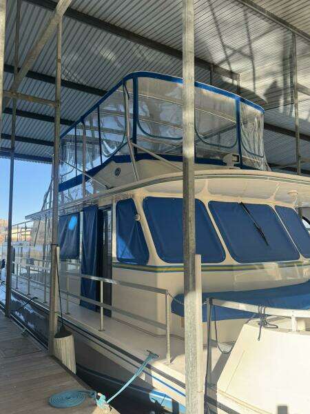 58ft Gibson Yacht For Sale