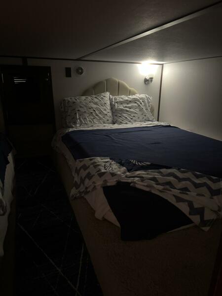 58' 2006 Gibson 5500 Series