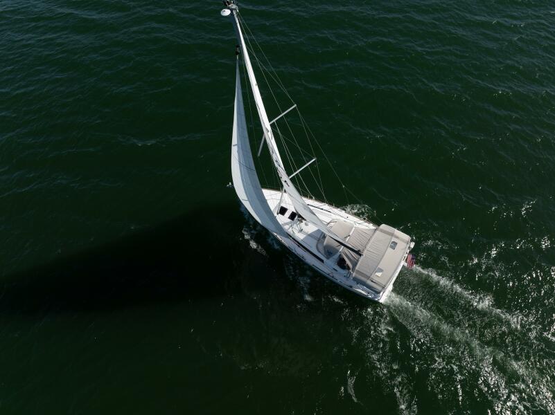 38' 2019 Beneteau Oceanis 38.1