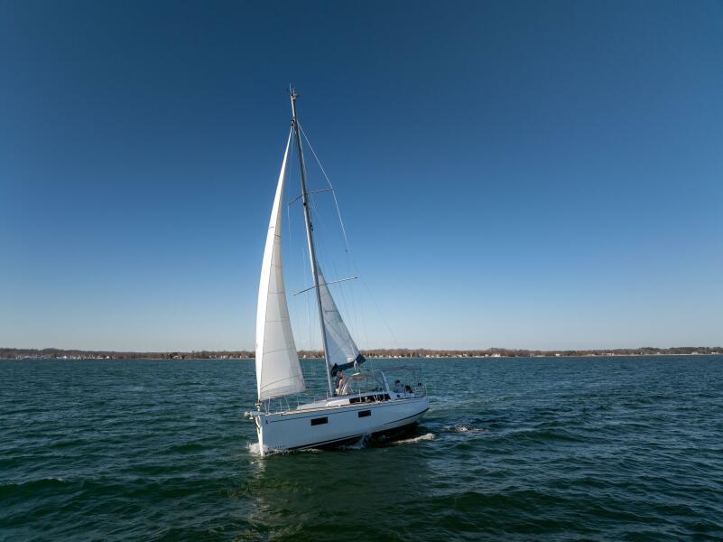 38' 2019 Beneteau Oceanis 38.1