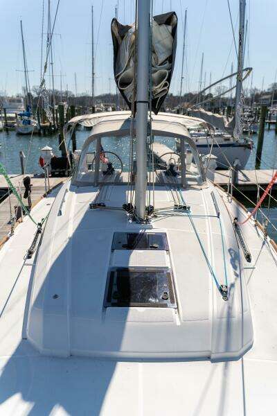 Fine Tuned 38ft Beneteau Yacht For Sale