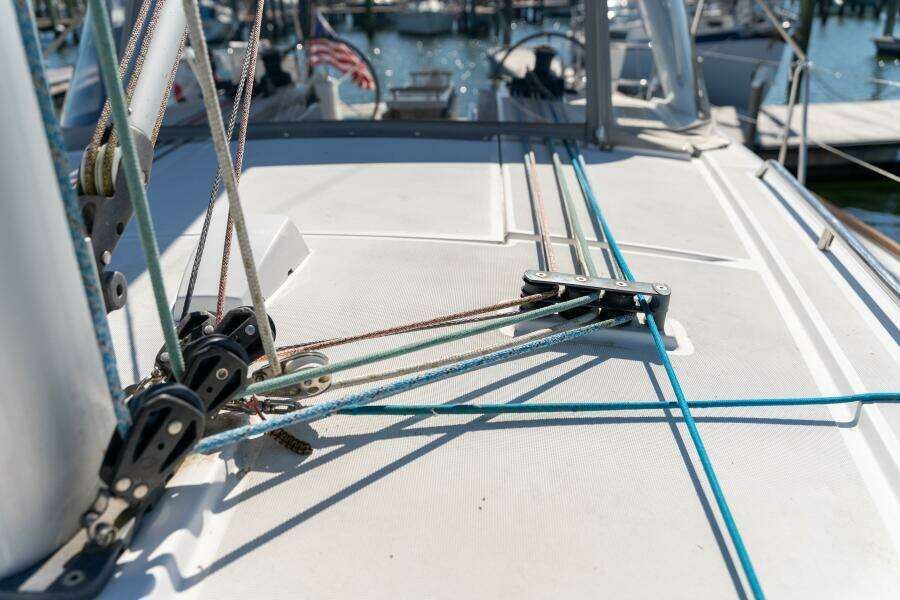 Fine Tuned 38ft Beneteau Yacht For Sale