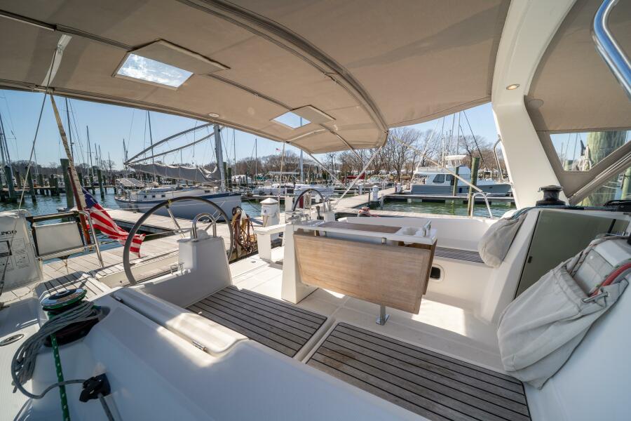 38' 2019 Beneteau Oceanis 38.1