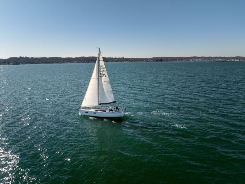 38' 2019 Beneteau Oceanis 38.1