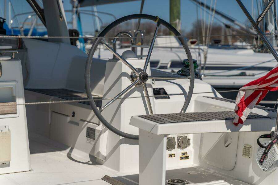 Fine Tuned 38ft Beneteau Yacht For Sale