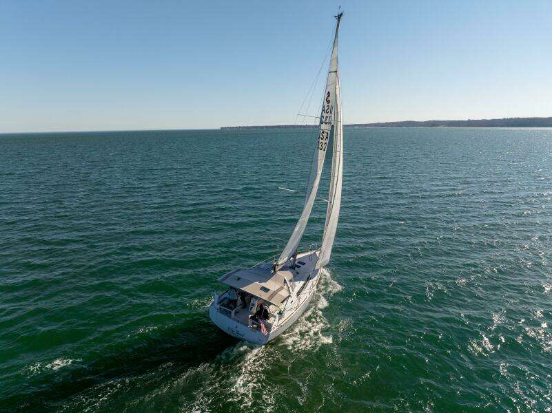 Fine Tuned 38ft Beneteau Yacht For Sale