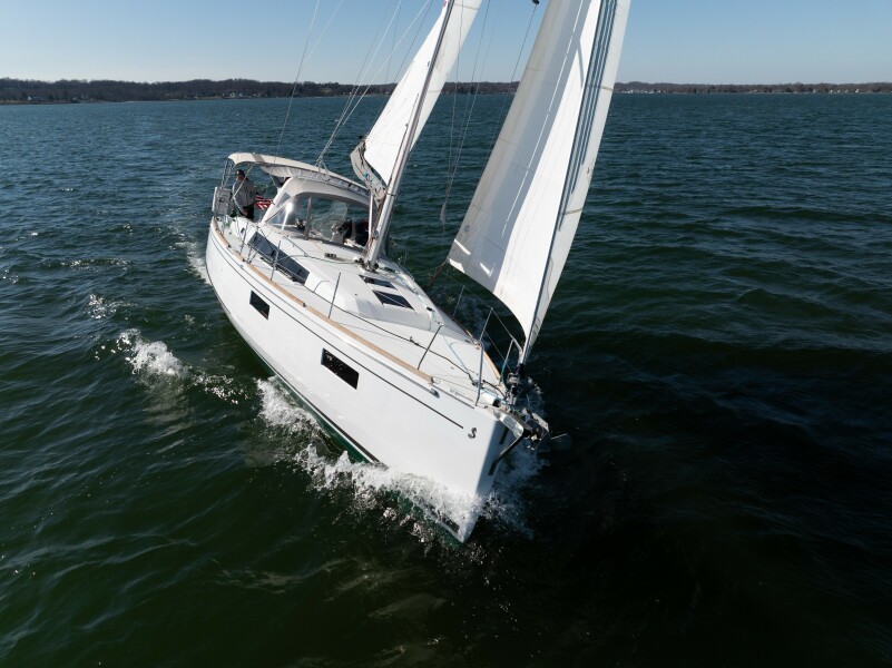 38' 2019 Beneteau Oceanis 38.1