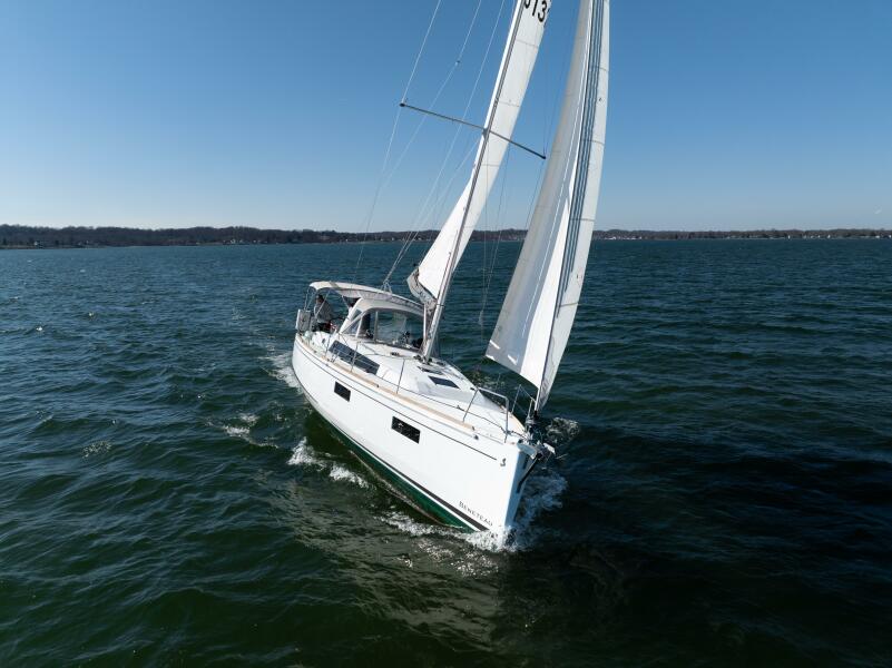 38' 2019 Beneteau Oceanis 38.1